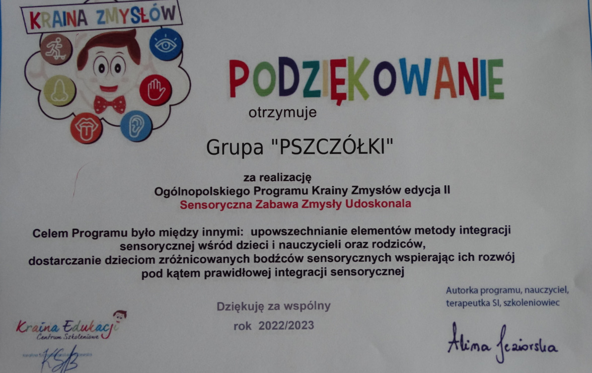 Grafika przedstawia kolorowy napis "Podziękowanie" 