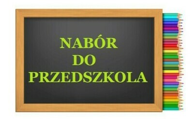 Grafika przedstawia czarną tablicę z zielonym napisem 'Nabór do przedszkola'.